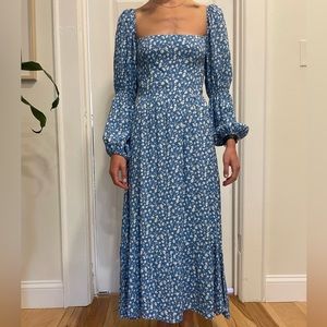 Long sleeved maxi dress